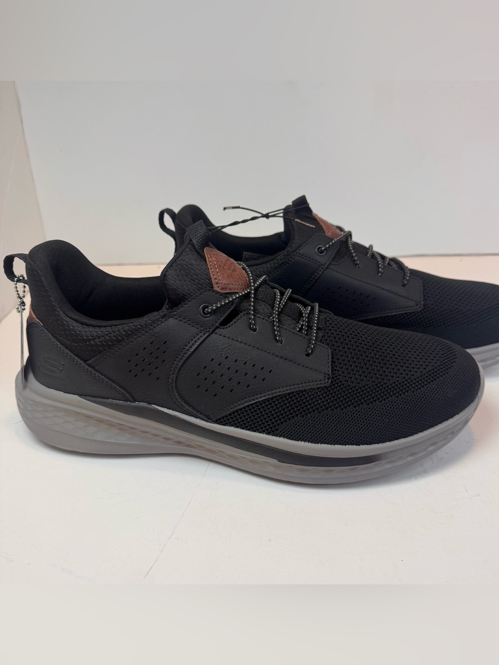 Men's Skechers, Relaxed Fit: Slade - Breyer Sneaker 210892-BKGY Black Gray Knit